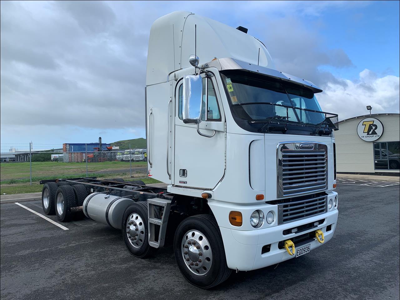 2008 Freightliner ARGOSY - 8x4 Cab Chassis