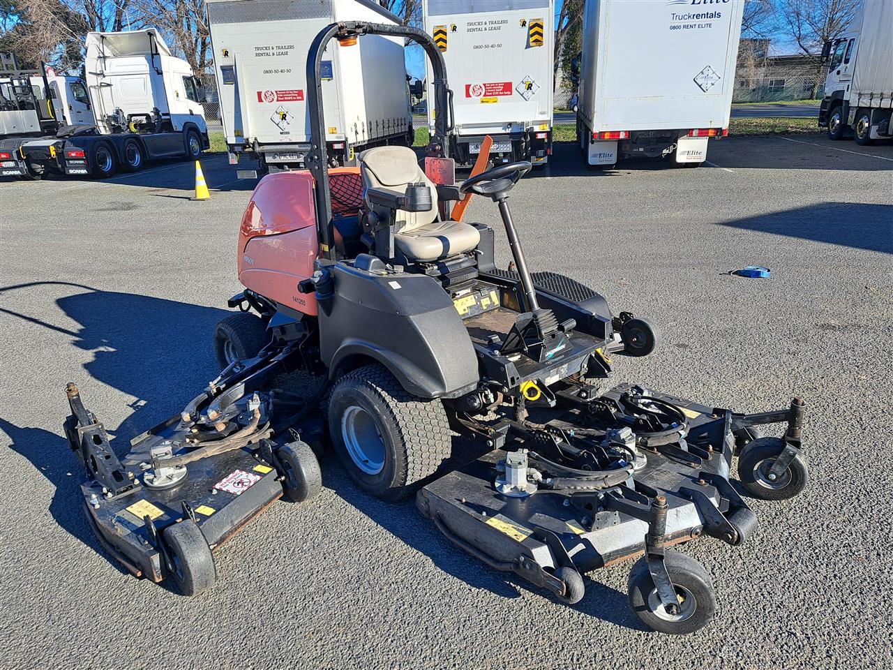 2018 Jacobsen HR600 WIDEAREA MOWER - Mower