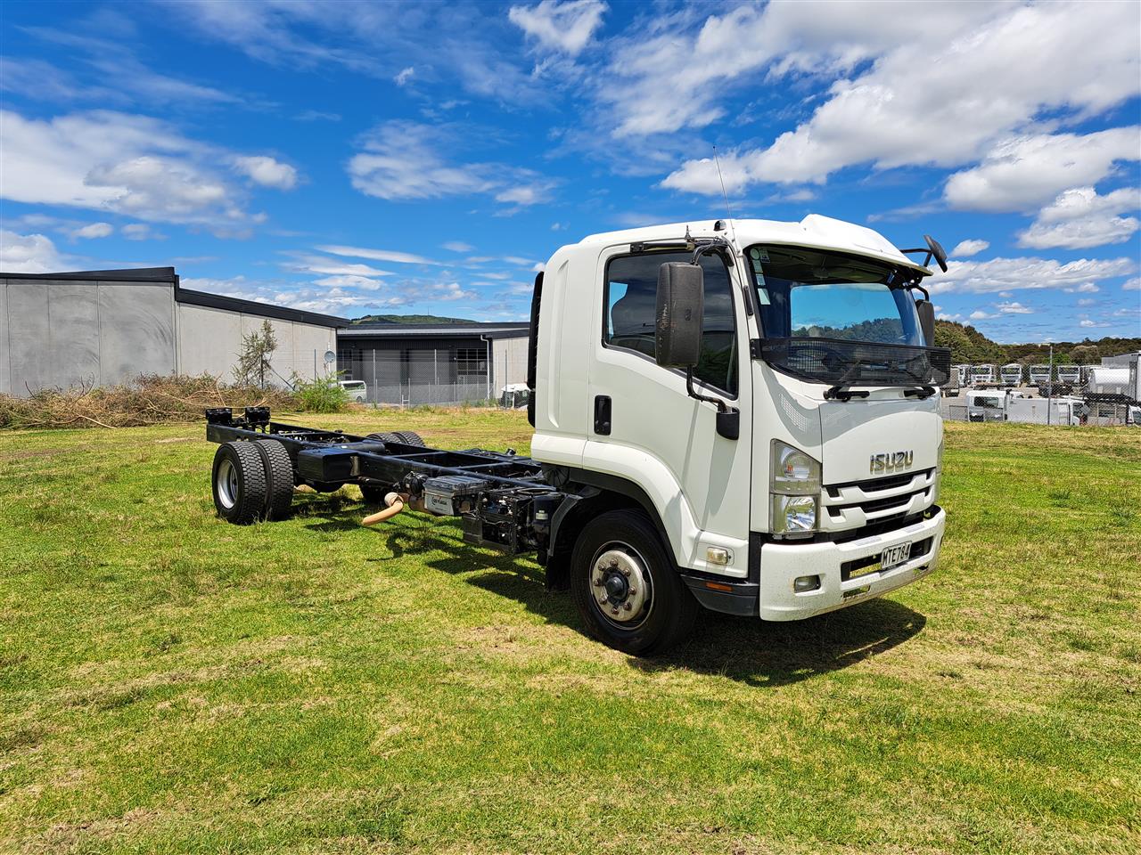 2020 Isuzu F SERIES - 4x2 Cab chassis