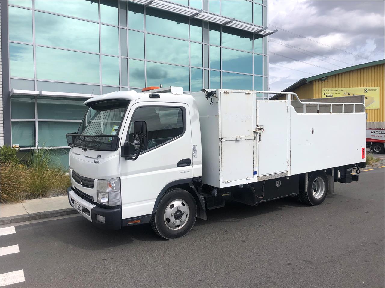 Mitsubishi fuso canter 2012